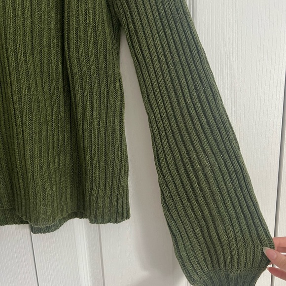 Sweater - Picture 2 of 4